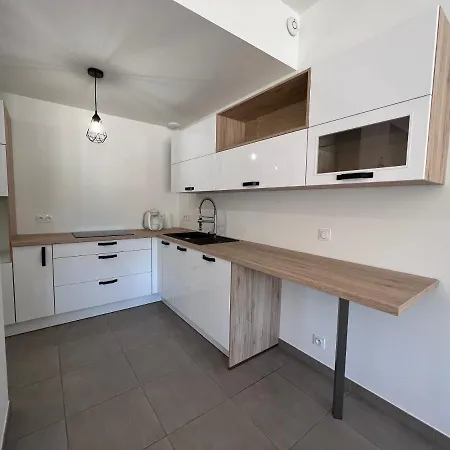Bellucciu : T2 Avec Terrasse, Jardin Et Parking * Bastelicaccia